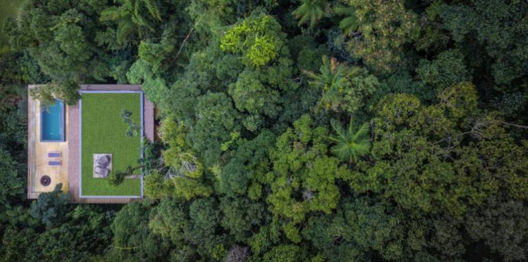 La lujosa casa escondida en la gran selva brasileña