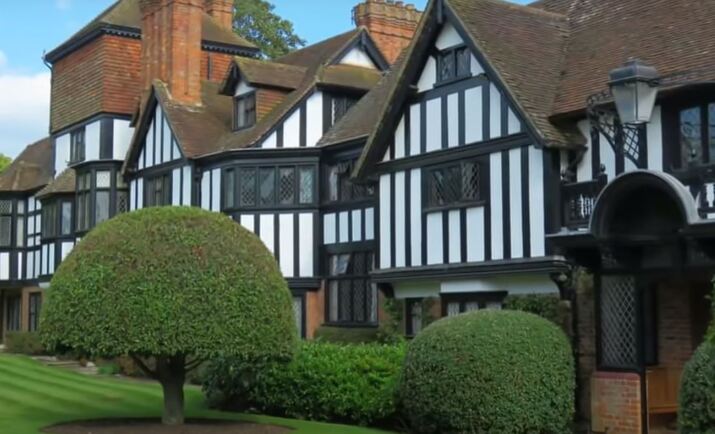 Conoce la casa de Luis Díaz en Inglaterra