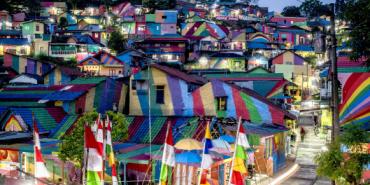 Conoce la aldea más colorida del mundo