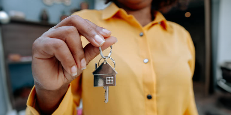 ¿Qué debes tener en cuenta al comprar una casa?